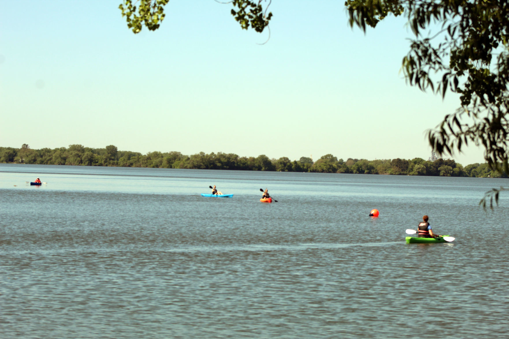061019-ctzn-news-paddle-f003.jpg